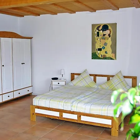 In Unzenberg Hunsrueck Apartman *